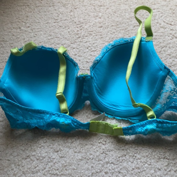 Victoria secret Demi lined bra - Picture 2 of 3